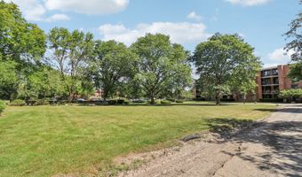 1405 E Central Rd 122C, Arlington Heights, IL 60005
