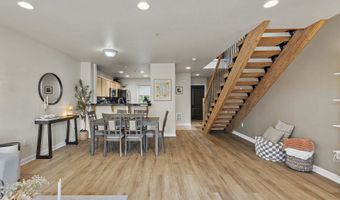17040 SW WHITLEY Way 201, Beaverton, OR 97006