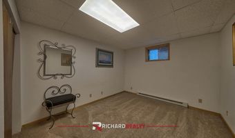 215 44th St N, Cody, WY 82414