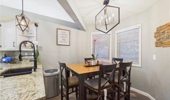 3 Dolphin Ln, Bella Vista, AR 72715