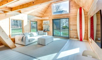 117 Squaw Rd, East Hampton, NY 11937