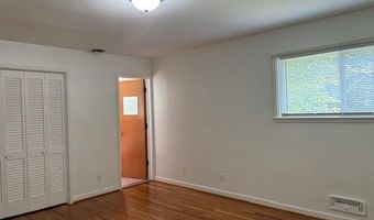 580 Riverview Dr, Ann Arbor, MI 48104