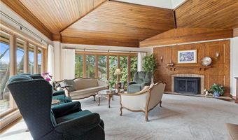 1128 Benton St, Anoka, MN 55303