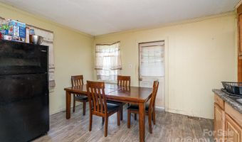 210 Lincoln St, Badin, NC 28009