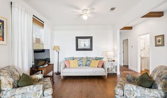810 S Beach Blvd, Bay St. Louis, MS 39520