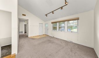 71 Panorama Dr, Alloway, NJ 07461