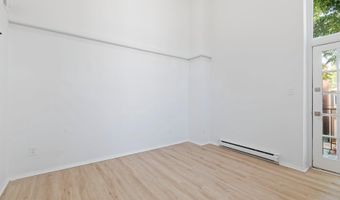 207 S PATRICK St 210, Alexandria, VA 22314