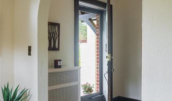 21 Lynwood Rd, Asheville, NC 28804