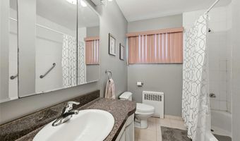 152 Nassau Dr, Albertson, NY 11507