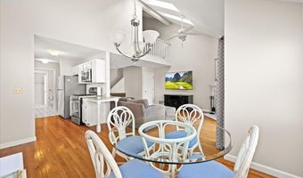 30 Harbor Hill Dr 30, Bourne, MA 02532