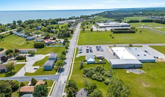 1317 DIVISION St, Algoma, WI 54201
