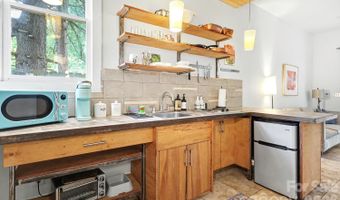 904 36th St, Charlotte, NC 28205