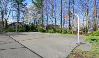 6403 TONE Dr, Bethesda, MD 20817