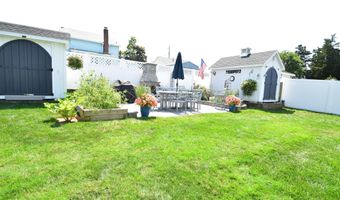 6 Kelsey Rd, Clinton, CT 06413