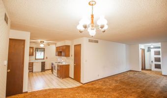 931 E Oak St, Algona, IA 50511