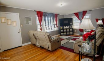 105 Park St, Batesville, MS 38606