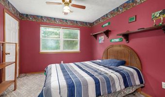 21445 Lawrence 2074, Ash Grove, MO 65604