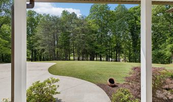 10514 E Brainerd Rd, Apison, TN 37302