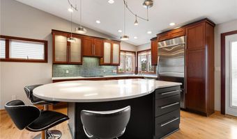 400 Oakland Pl NE 9, Austin, MN 55912