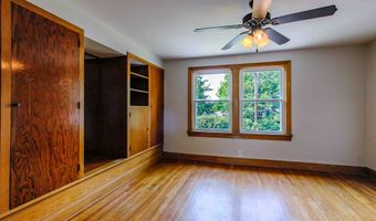 1060 Broad St, Ashland, OH 44805