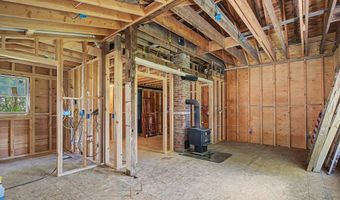 16 Old New Milford Rd, Brookfield, CT 06804