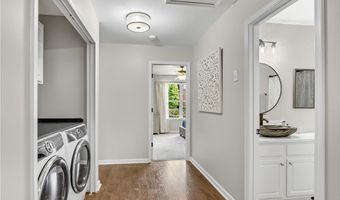 208 Magnolia Leaf Dr, Woodstock, GA 30188