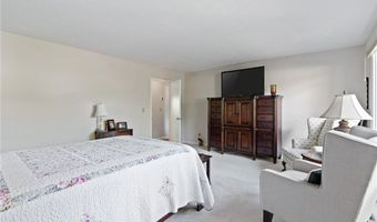 731 Creekside Dr 38, Aurora, OH 44202