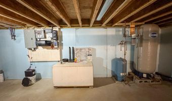 123 Eagle Point Rd, Aurora, ME 04408