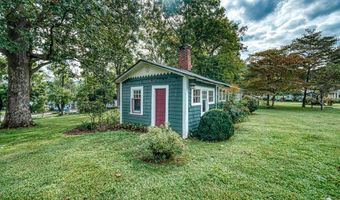 1194 Main St, Andrews, NC 28901