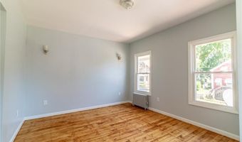 34 Williams St, New London, CT 06320