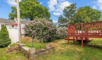 53 Admiral Kalbfus Rd, Newport, RI 02840