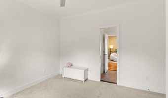 4226 40TH St N, Arlington, VA 22207