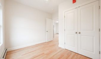 529 Wood St 4th Floor 4, Bristol, RI 02809