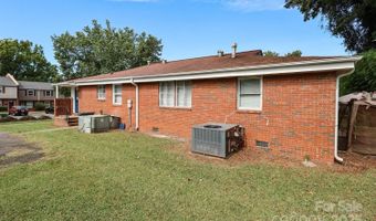 1424 Wembley Dr, Charlotte, NC 28205