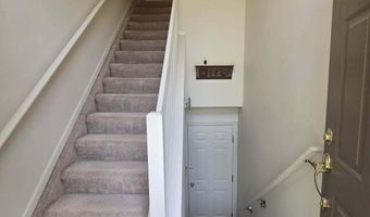 1141 Freesia Ct, Ann Arbor, MI 48105