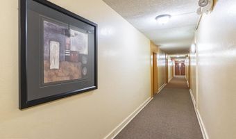 75 S REYNOLDS St 318, Alexandria, VA 22304