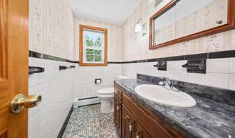 32 Loveland Ln, Bristol, CT 06010