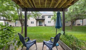 1005 Twilight Dr, North Liberty, IA 52317