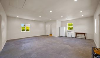691 Auwaha St A, Haiku, HI 96708