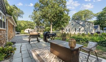 15 Birchwood Dr, Cumberland, RI 02864
