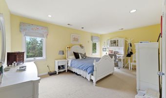 8004 SPLIT OAK Dr, Bethesda, MD 20817