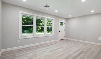 5 Fawn Rd, Alloway, NJ 07422