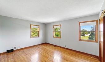1404 Nile Kinnick Dr S, Adel, IA 50003