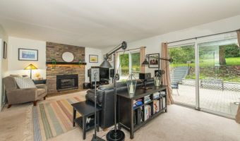 1 Victoria Pines Ln, Andover, NJ 07848