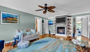 21 W Magnolia Ave, Beach Haven, NJ 08008