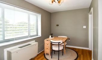 1300 S ARLINGTON RIDGE Rd 204, Arlington, VA 22202