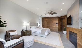 21 Drifting Shadow Way, Las Vegas, NV 89135