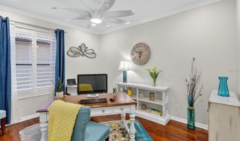 145 SILVER FALLS Dr, Apollo Beach, FL 33572