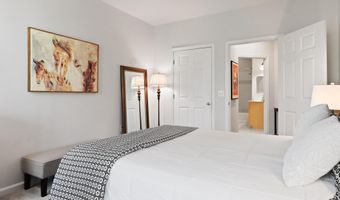 2465 ARMY NAVY Dr 1-203, Arlington, VA 22206