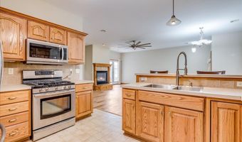418 W Summit Ave, Augusta, KS 67010
